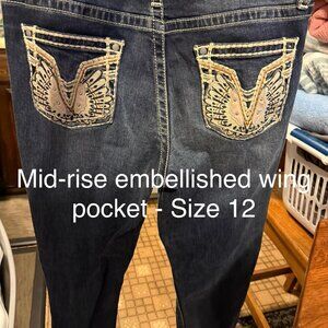 NEW Vigoss® Mid Rise Embellished Wing Pocket Slim Boot Jean